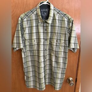 Kuhl Eluxur Shirt Mens XL Green Plaid Button Up Outdoors Hiking Short Sleeve